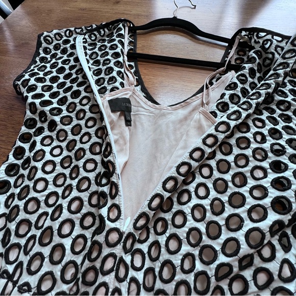 ⭐️ J. Crew Punch Out Eyelet Romper Lined Size 0 - Picture 15 of 15